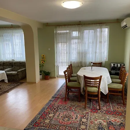 شقة къща бети самостоятелни с двор край пловдив *