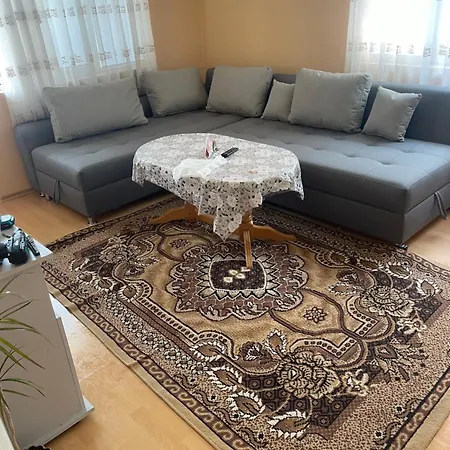 къща бети самостоятелни с двор край пловдив Apartament