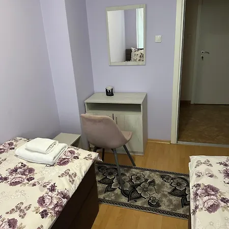 شقة къща бети самостоятелни с двор край пловдив Skutare