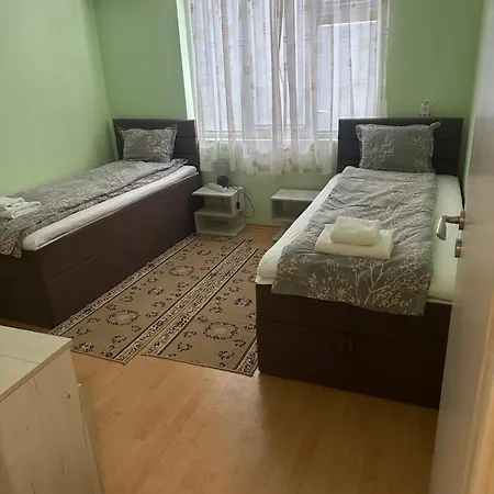 شقة къща бети самостоятелни с двор край пловдив *