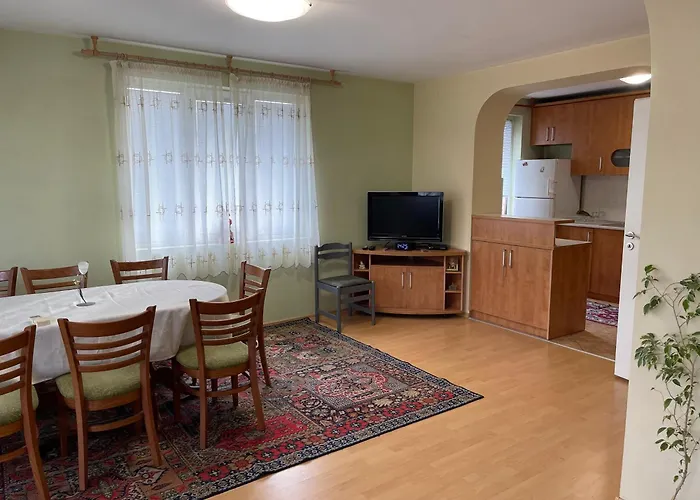 къща бети самостоятелни с двор край пловдив Lejlighed *