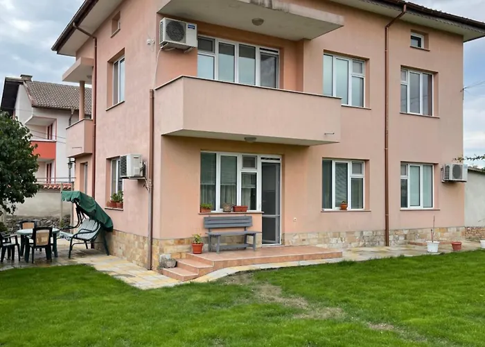 Lejlighed къща бети самостоятелни с двор край пловдив